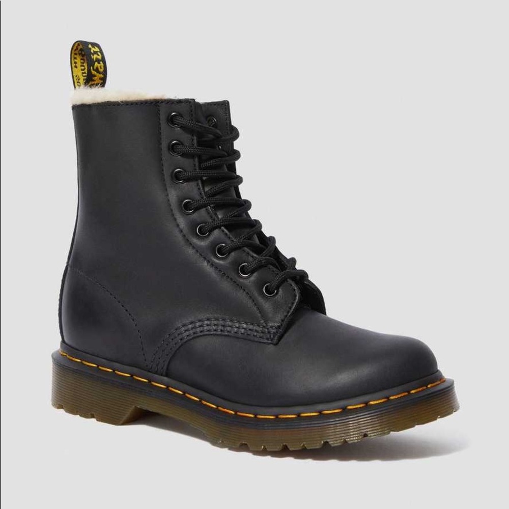SHEARLING DOC MARTENS